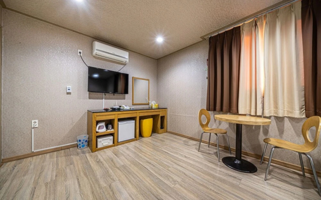 Seogwipo Beach Hotel