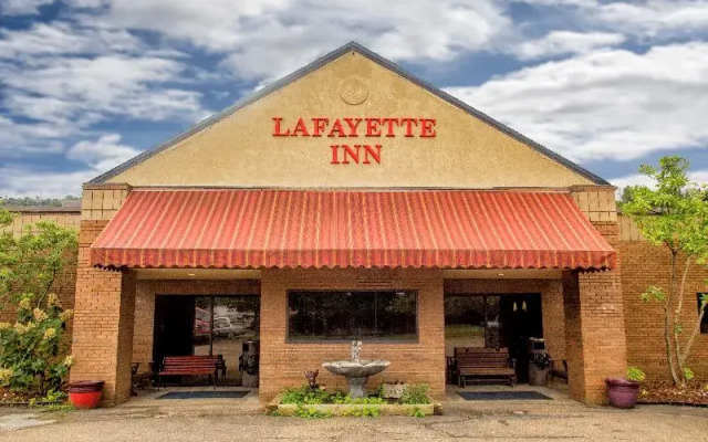 Lafayette Inn