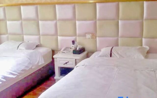 Xingyi Chaosheng Grand Hotel