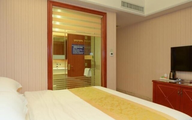 Vienna Hotel Guigang Central Square