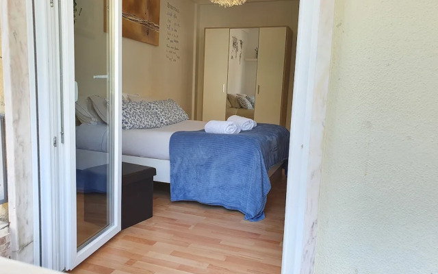 Caparica Cliff View by Host-Point