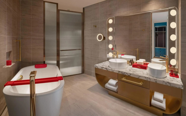 W Macau - Studio City