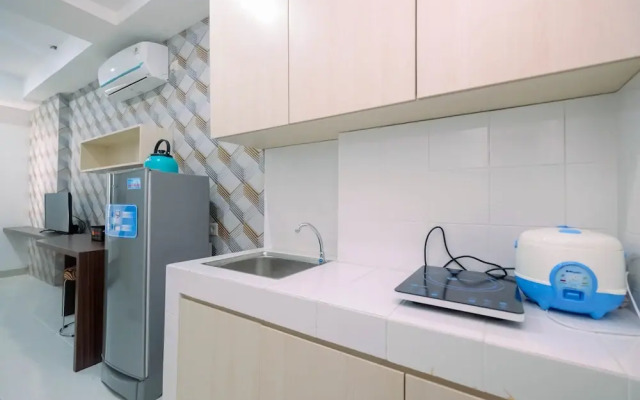 Relaxing Studio Apartment at Azalea Suites Cikarang