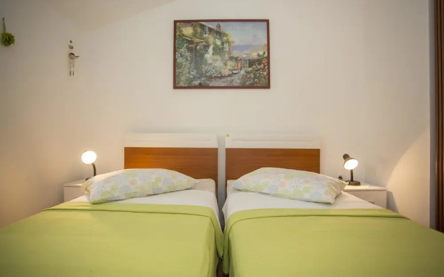 Apartments Rina 179