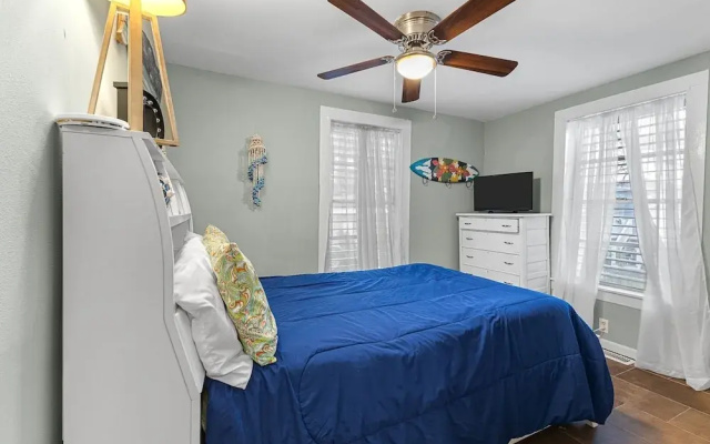 The Dinghy 2 Bedroom Home