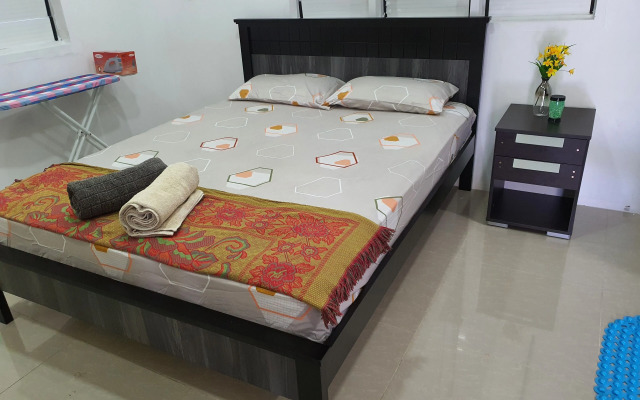 Single Room with Shared Kitchen and Living Room