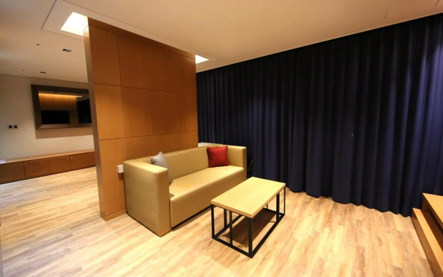 Sea Cruise Hotel