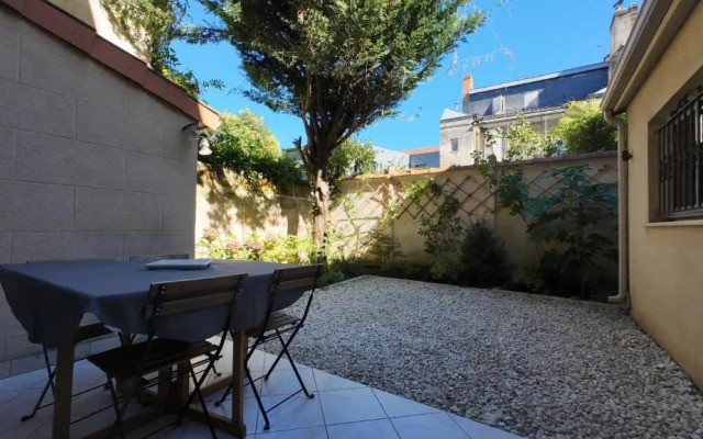 T2 calme et design quartier Chartrons à Bordeaux