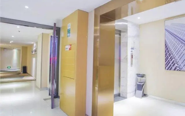 City Comfort Inn Hotel (Fangchenggang Xinggang Avenue)