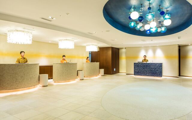 Sheraton Okinawa Sunmarina Resort