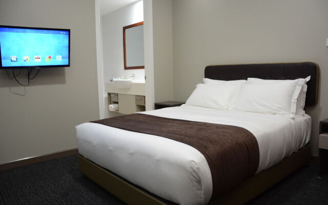 Ratsun Nadi Airport Apartment Hotel