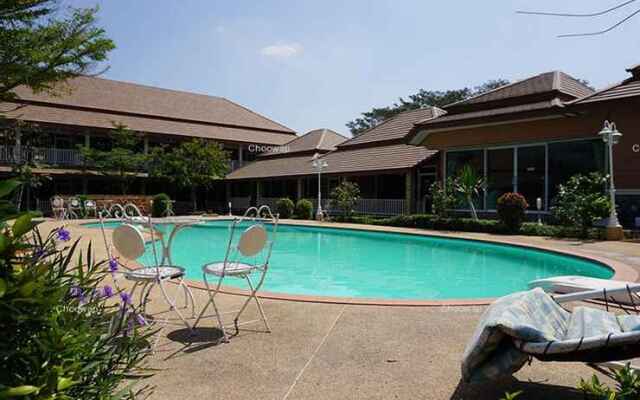 Baan Dara Resort