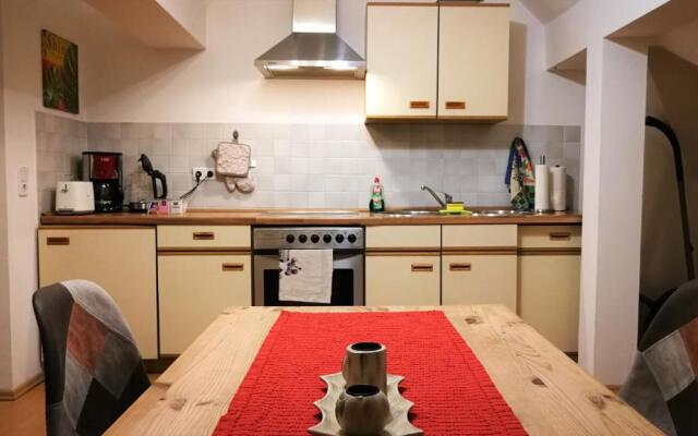 Attic Oelsnitz am Hegebach mit Netflix und Parkplatz Self Check-in