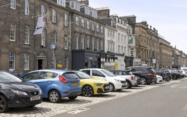 JOIVY Luxury Flat Near Edinburgh Castle