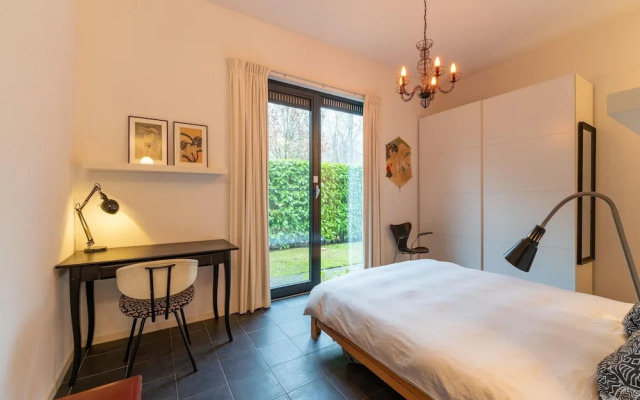 Cozy Forest Villa on the Water Near Harderwijk