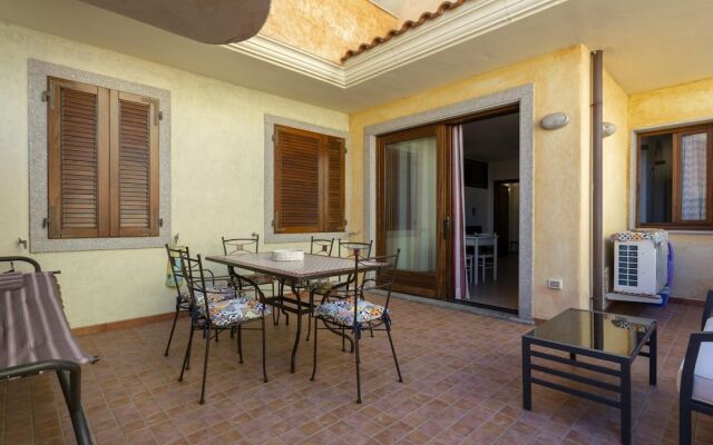 Comfortable Holiday Home in Lu Bagnu Near Seabeach