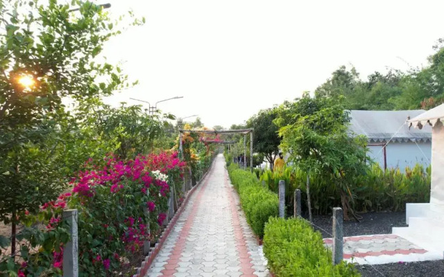 Rewa Hotels & Resorts
