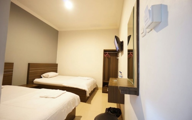 Hotel Diamond – Guest Rooms – Makassar
