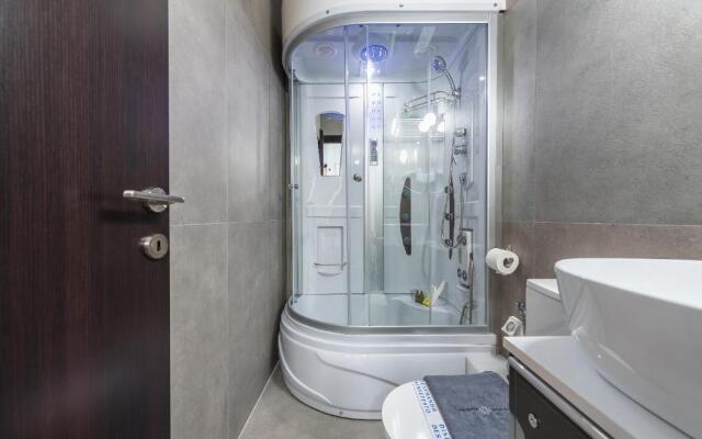Iguana Gold Luxury Suites 1min from Ermou str