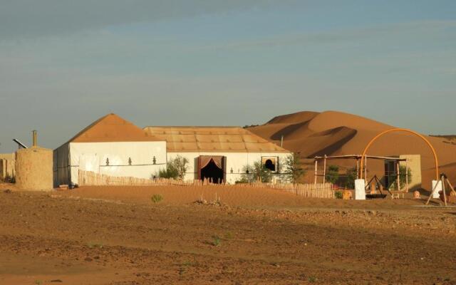 Room in Lodge - Sleep In Luxury Tent In Desert !