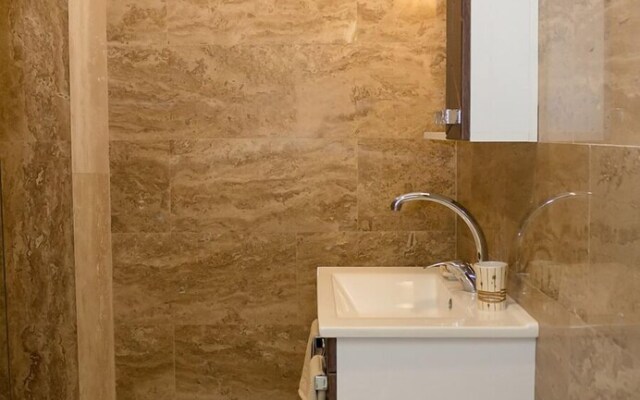 FM Luxury 1-BDR Apartment - White Lagoon in Apartcomplex Magnolia