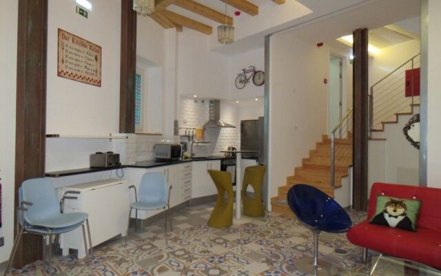 Hostel Petit Lusa