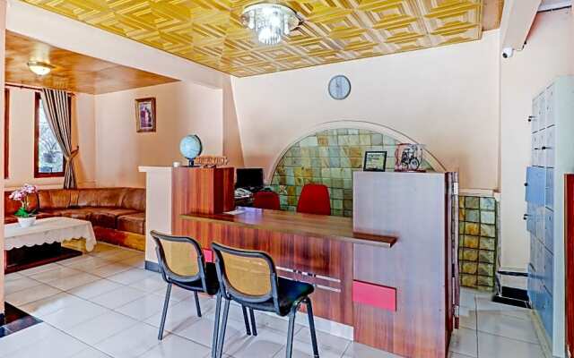 OYO 90475 Mirda Gratia Hotel