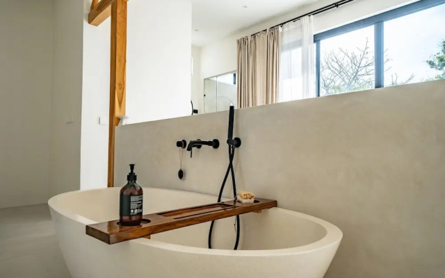 Casa Terra Uluwatu – Bathroom – Pecatu