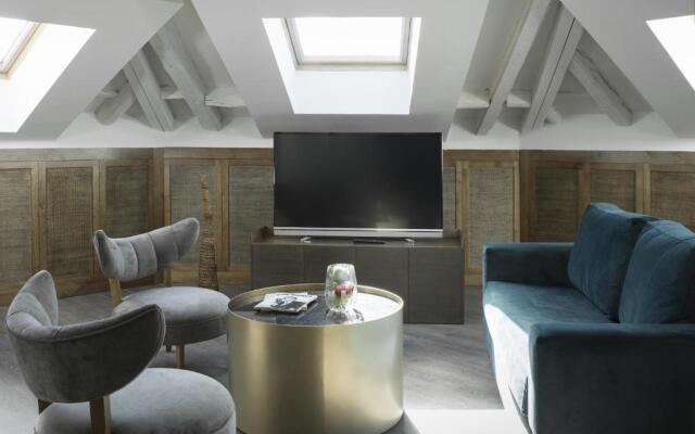 ICON Wipton by Petit Palace