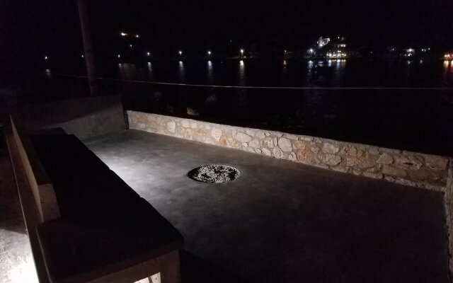 Evia Silence Boutique Hotel