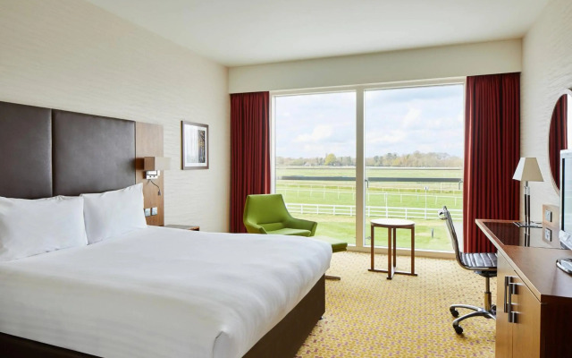 Lingfield Park Marriott Hotel & Country Club