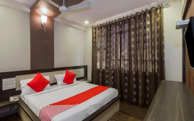 Super Hotel O Palkhi Road Near Sai Baba Temple