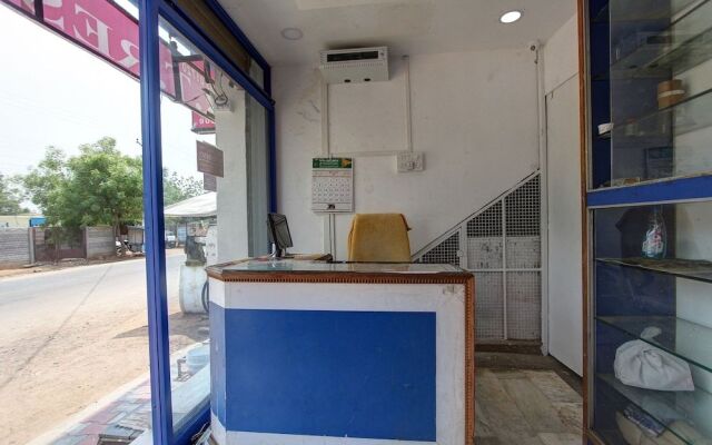 Oyo 38664 Rt Residency