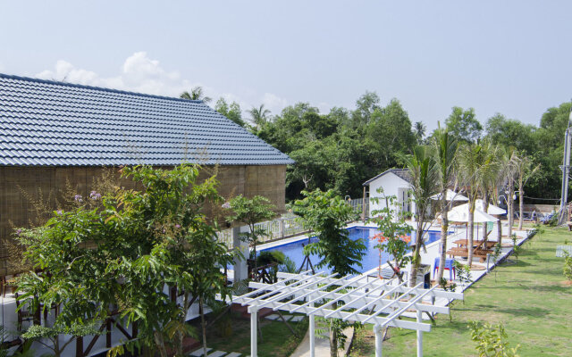 White Lotus Resort