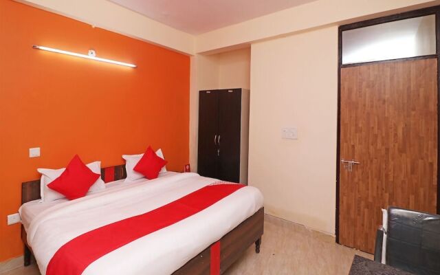 OYO 28366 Ram & Sons Residency