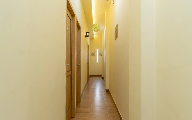 RedDoorz Plus @ Grogol Jakarta
