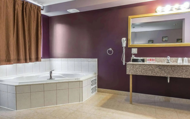 Travelodge by Wyndham San Antonio Downtown Northeast
