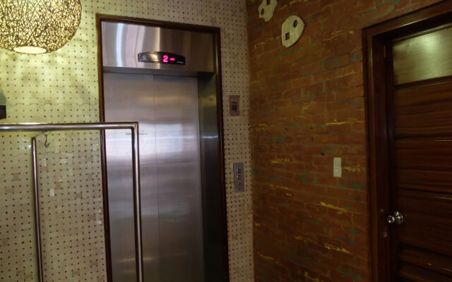 Imerex Plaza Hotel