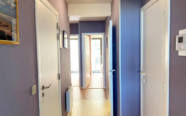 Apartment in Nieuwpoort Near Sandy Beaches