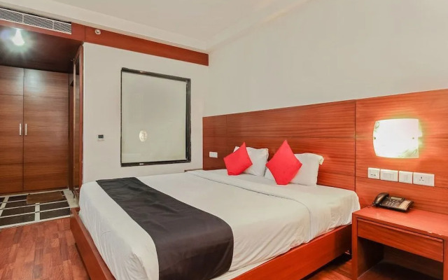 Hotel Lake View by OYO Rooms