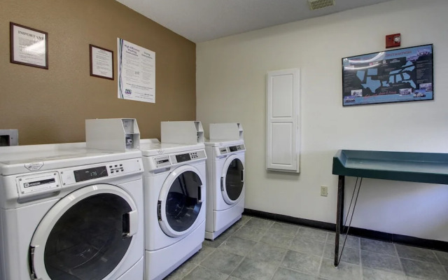 InTown Suites Extended Stay Birmingham AL - Lakeshore Parkway