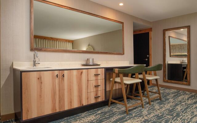 DoubleTree by Hilton Hotel Missoula - Edgewater