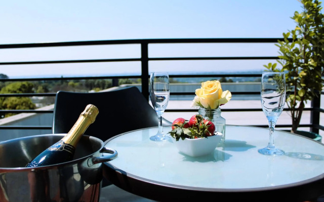 Max Executive Apartments