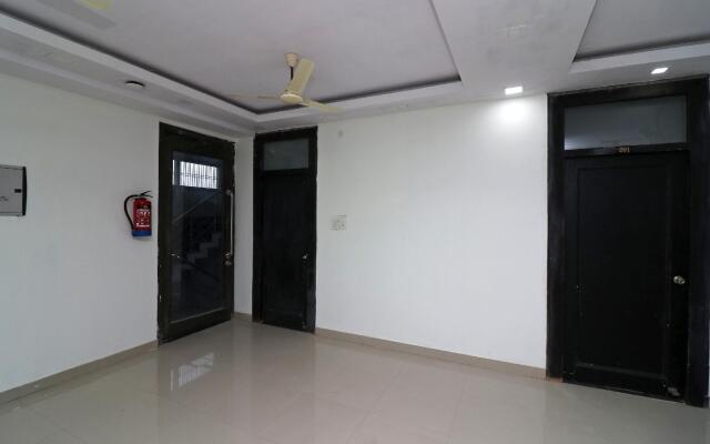 OYO Flagship 30894 Indira Nagar
