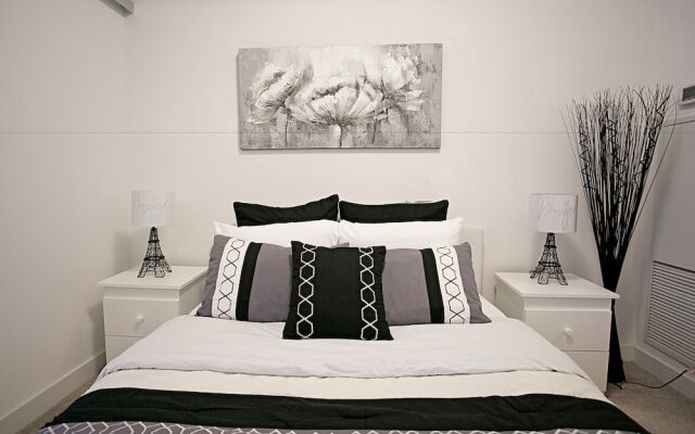 Royal Stays Condominiums - Downtown