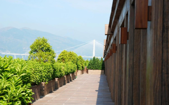 Noah's Ark Hotel & Resort