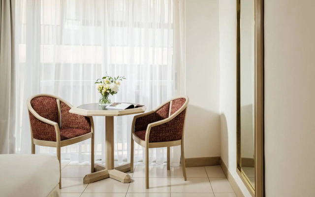 Diplomat Hotel
