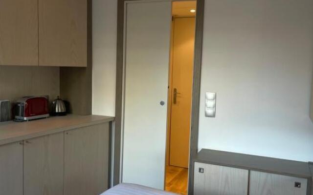 Chambre idéalement située à 50m de la Croisette