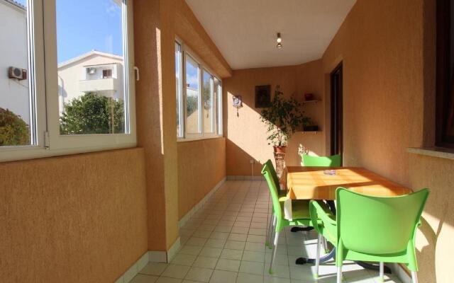 Sersic - Two Bedroom