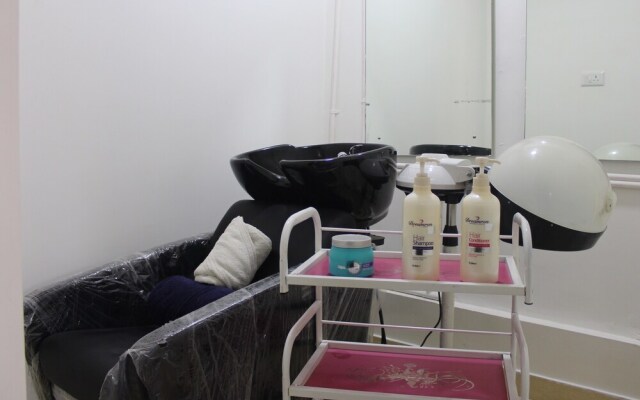Arna Hotel